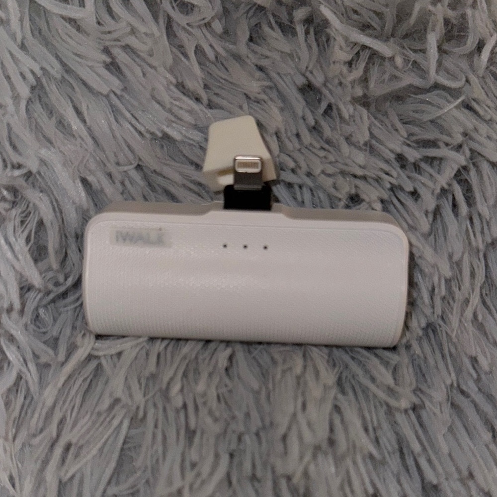 White iWalk Portable Charger
